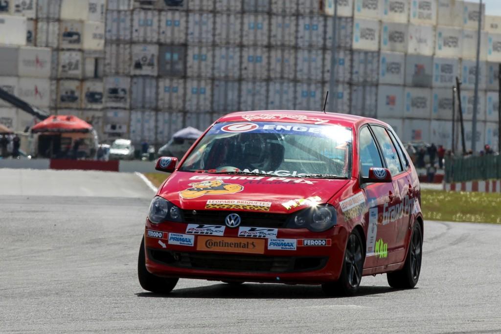 Loads of action crammed into two Engen Volkswagen Cup races