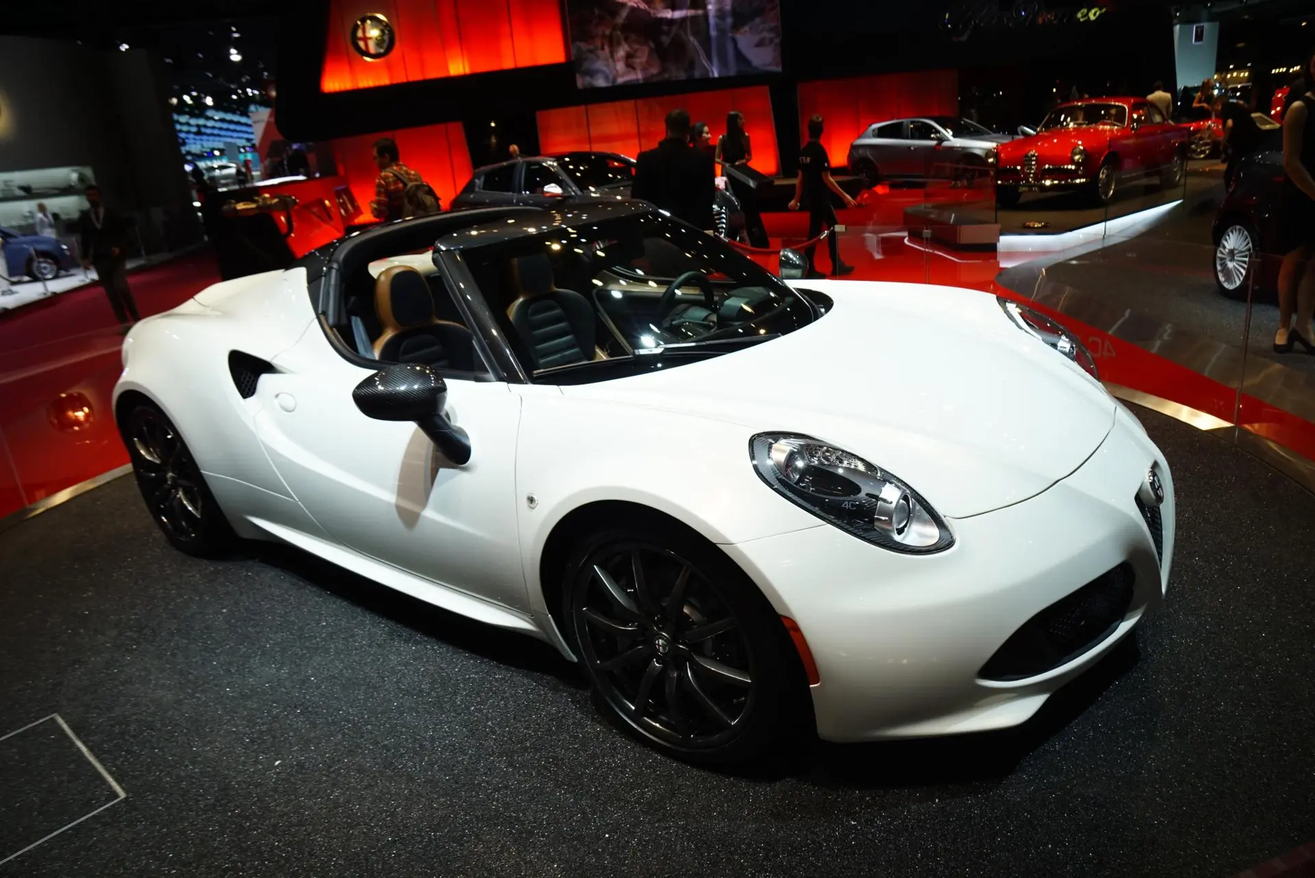 Alfa-Romeo-4C-Spider-2014