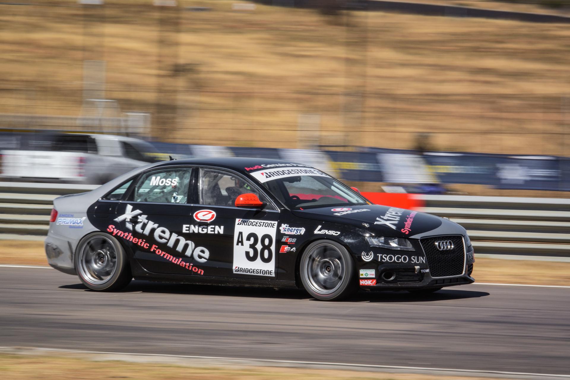 Audi S4 quattro racers ready for a dramatic finale