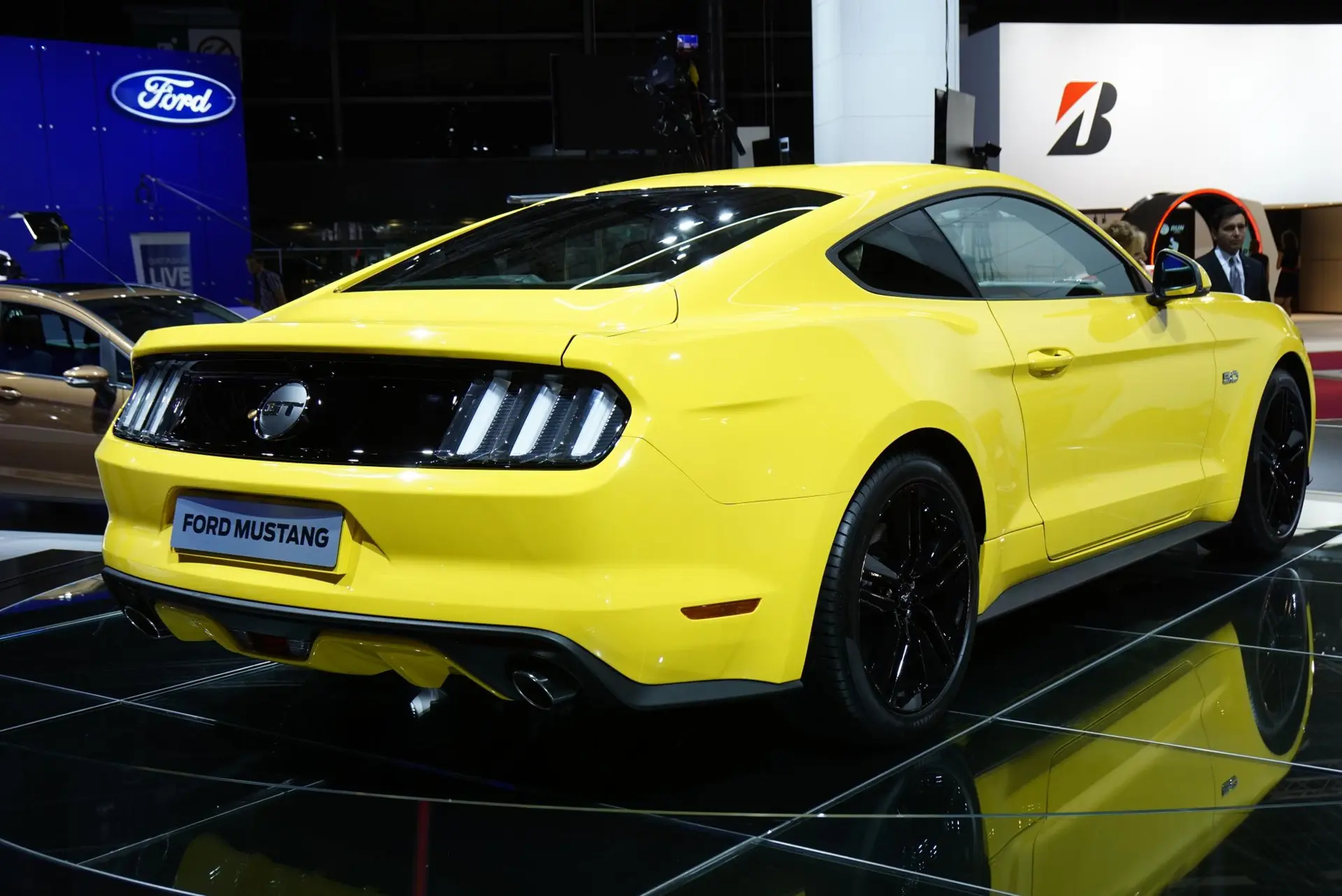 Ford-Mustang-2015