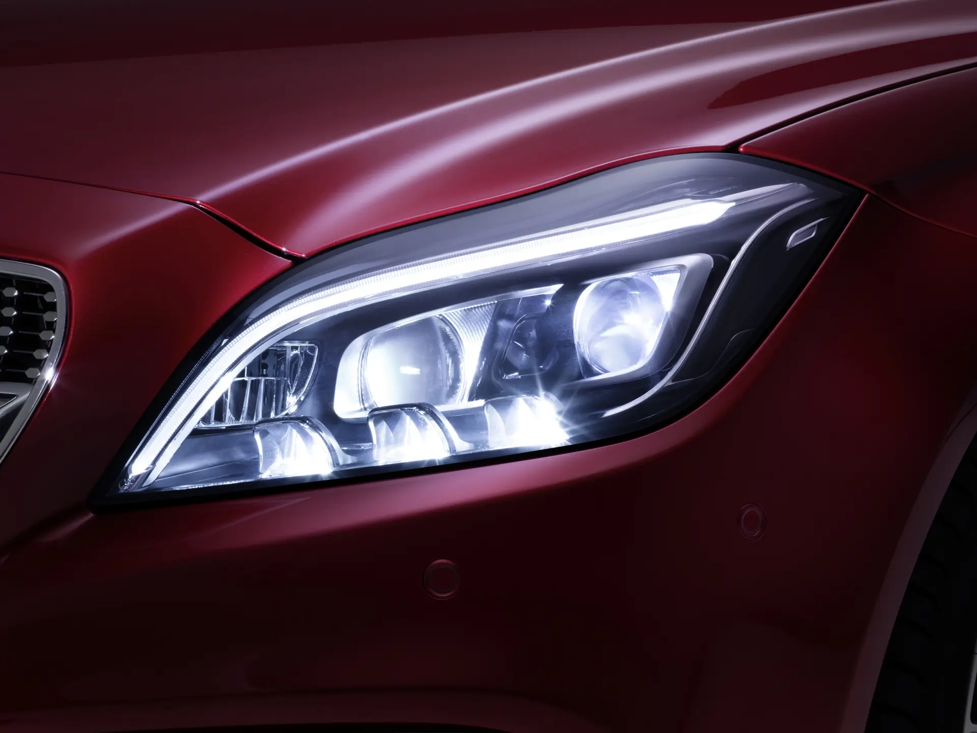 Mercedes-Benz-CLS-Lights