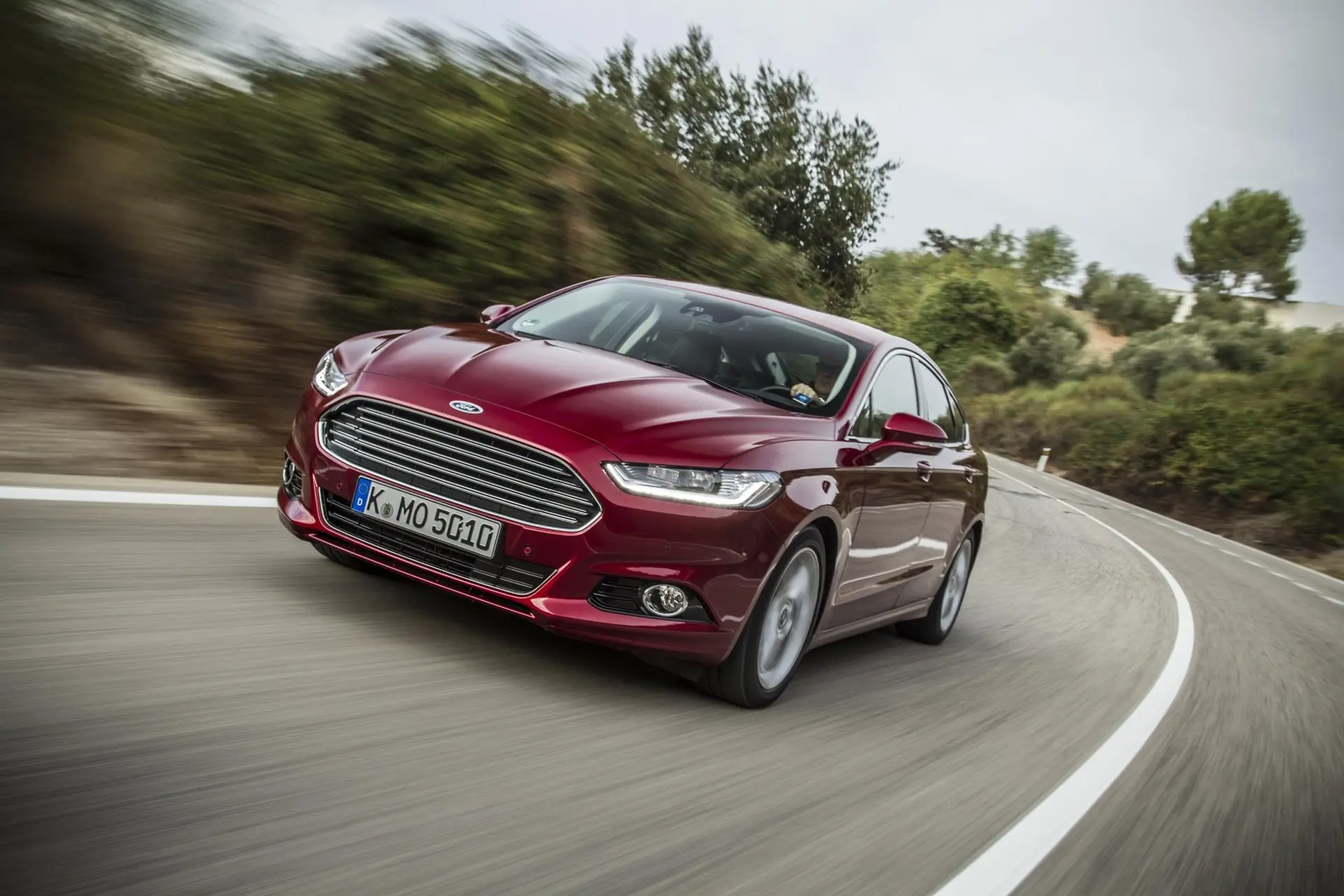 Mondeo_5door_
