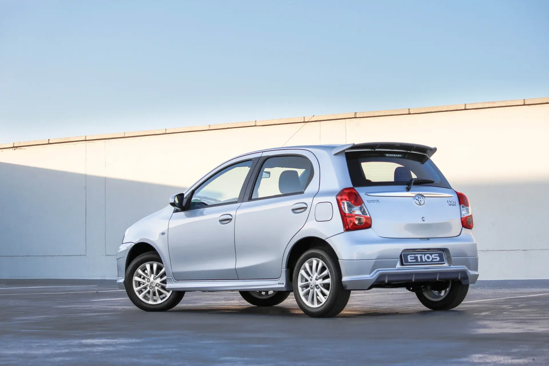 Toyota-Etios-2014