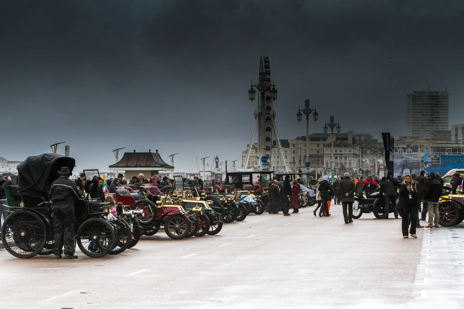 Veteran-Car-Racing