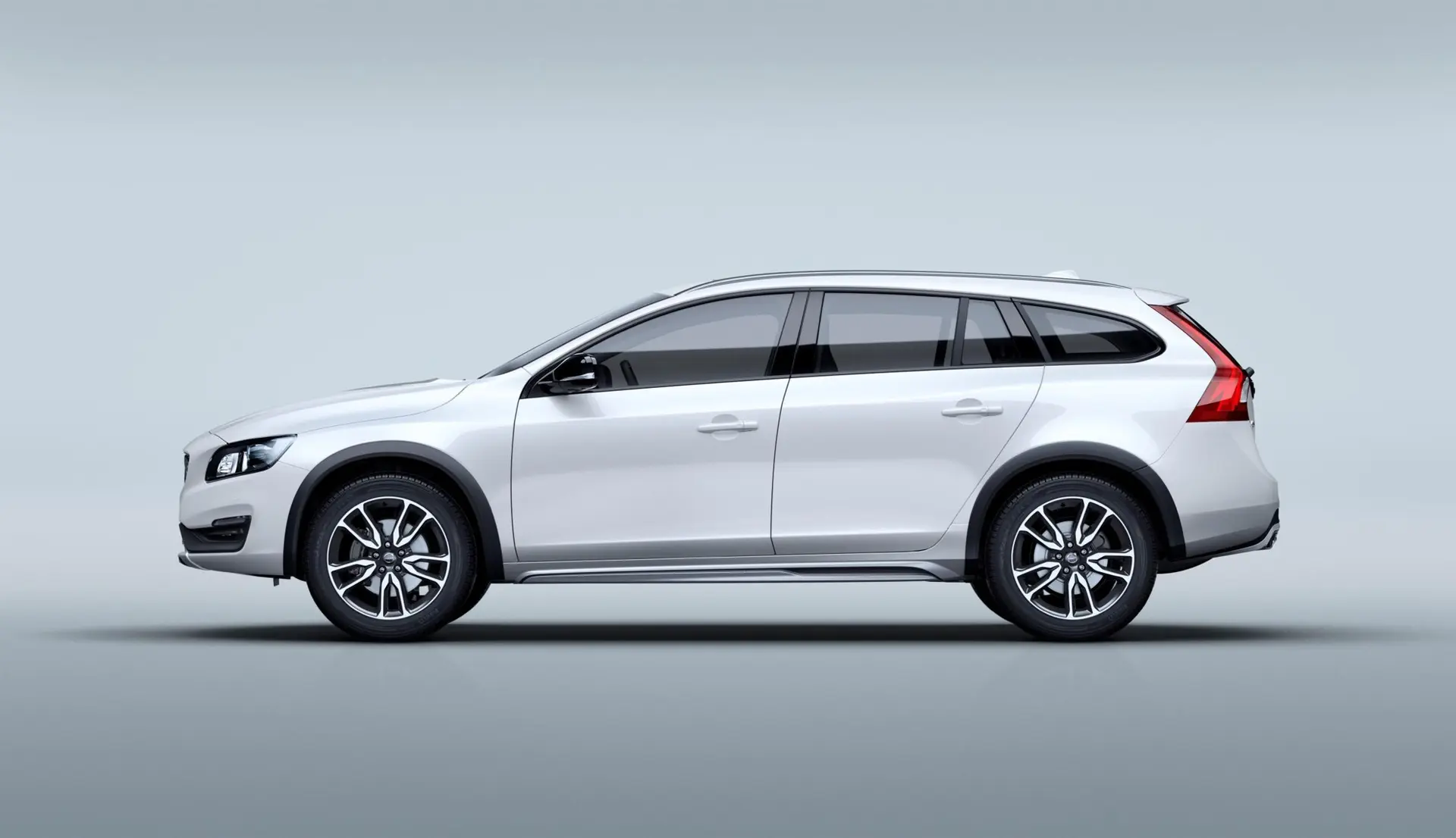 Volvo_V60_Cross_Country-8