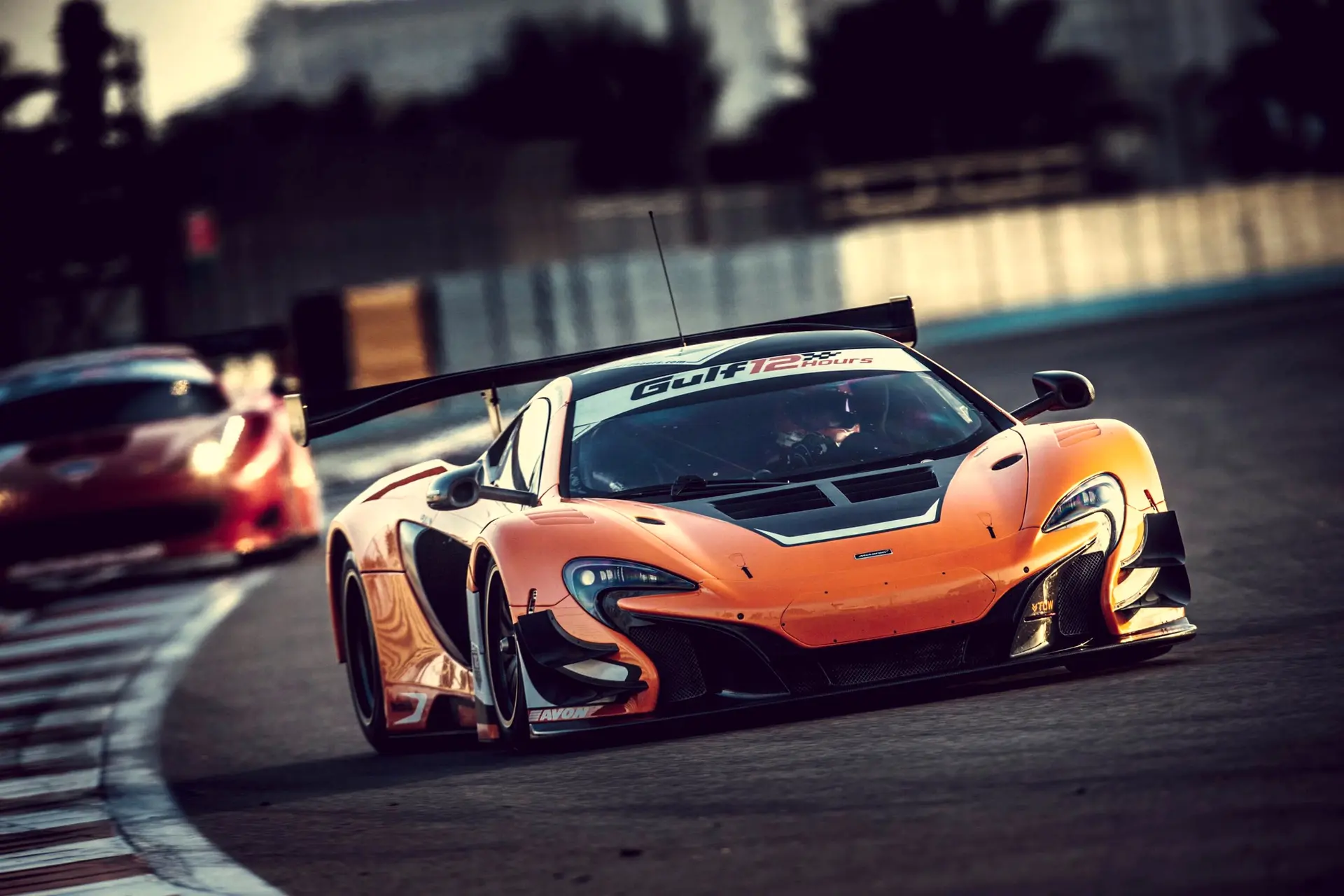 McLAREN-650S