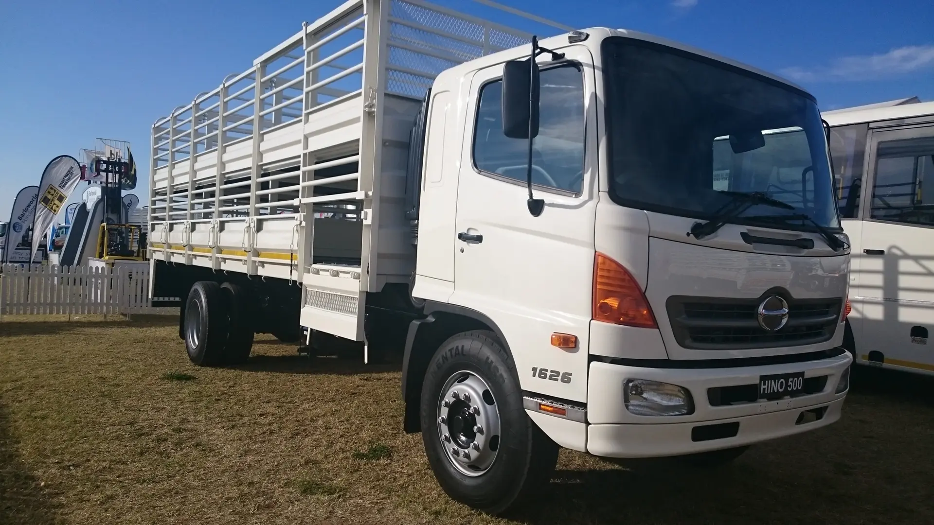 hino-trucks