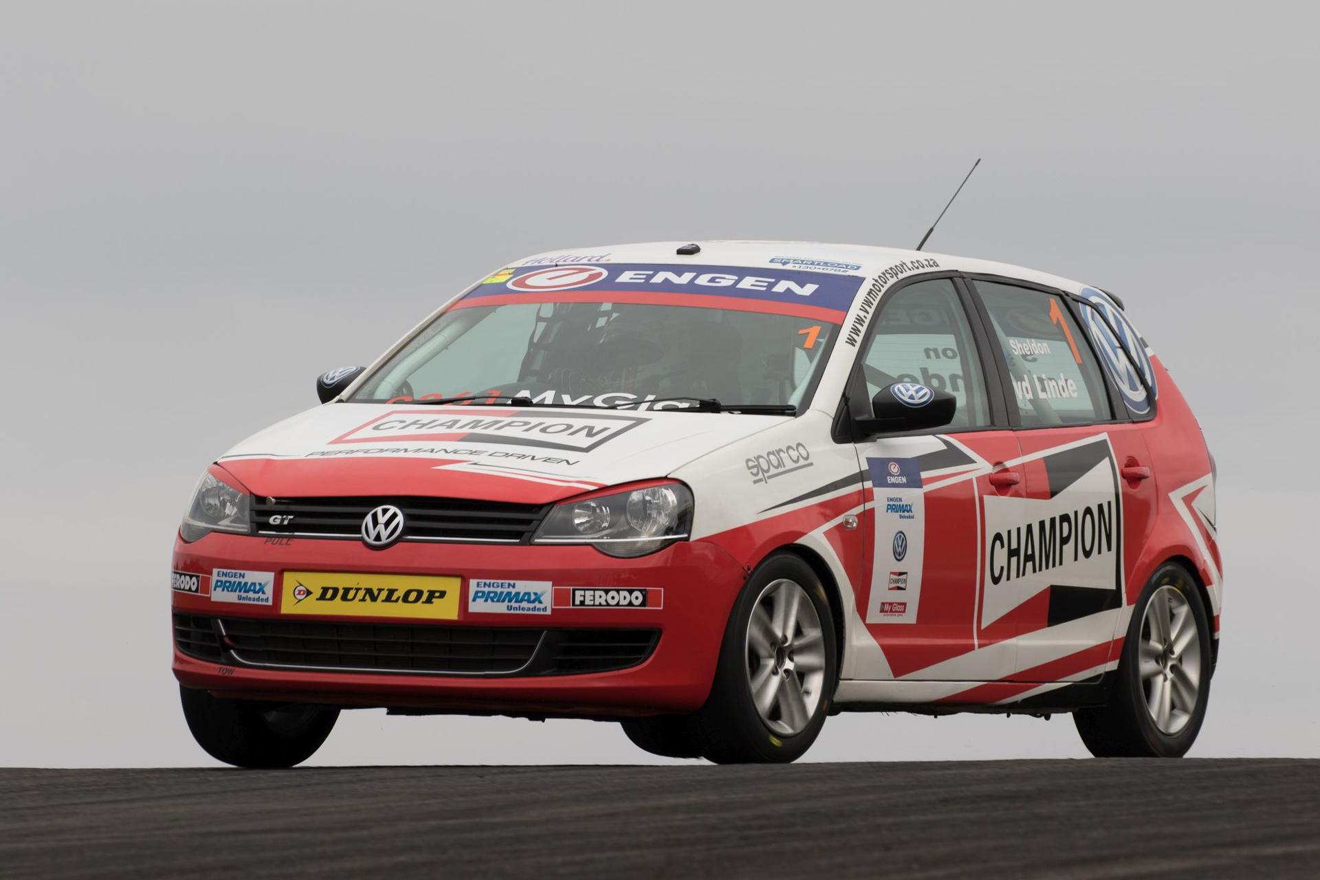 Engen Volkswagen Cup racers battle the track at Dezzi Raceway