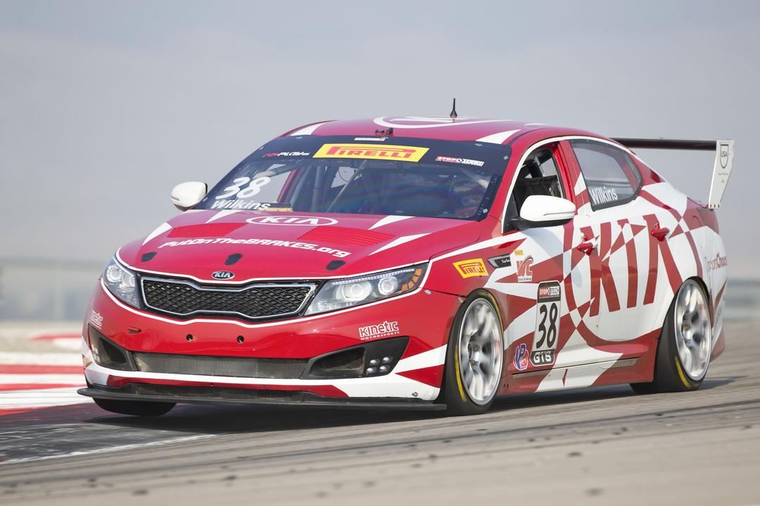 Kia Rio driver beats F1 driver to world ice racing title again