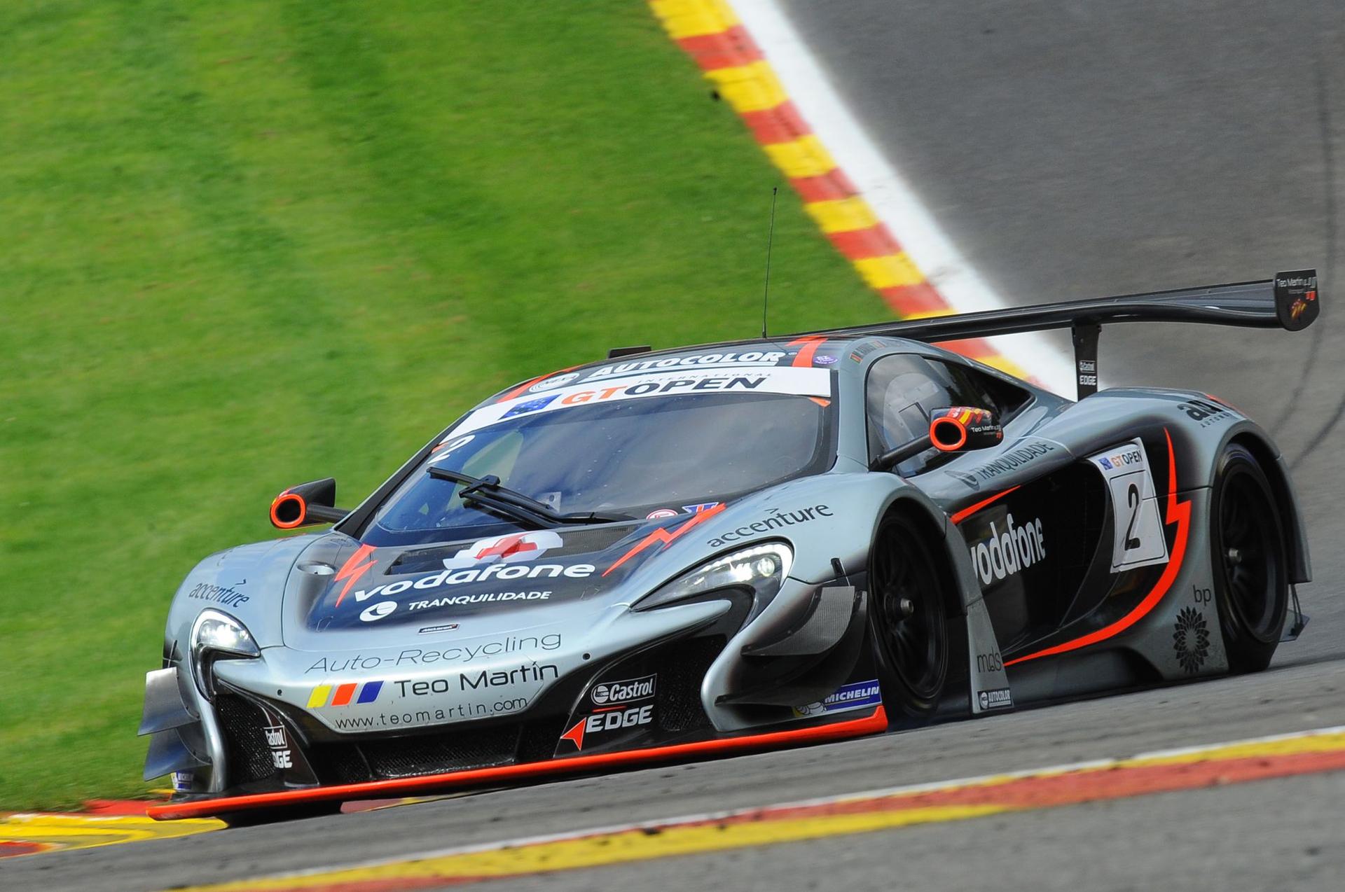 McLaren Motorsport – Kevin Estre secures double podium in Pirelli World Challenge