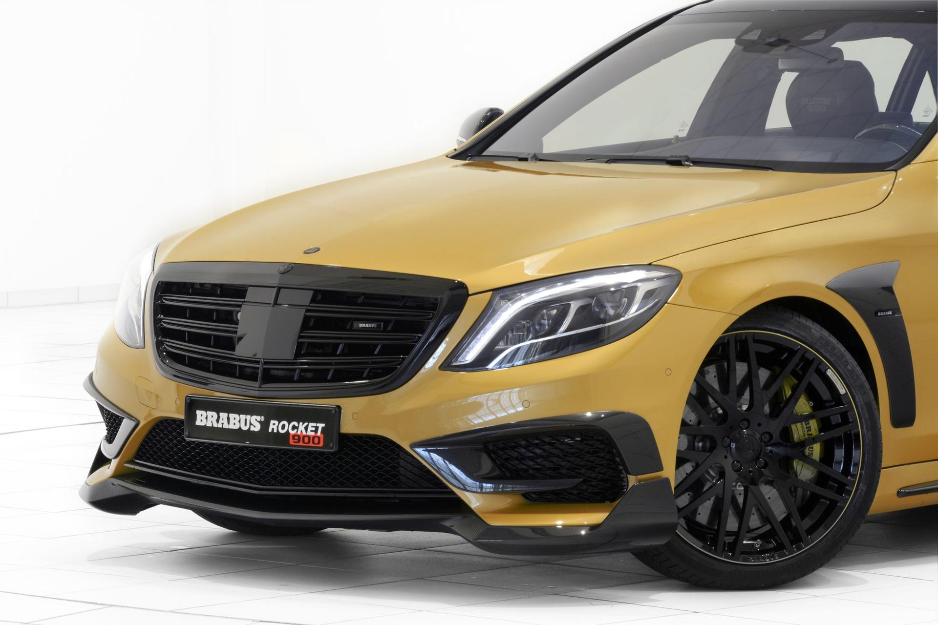 World premiere at the DUBAI INTERNATIONAL MOTOR SHOW 2015