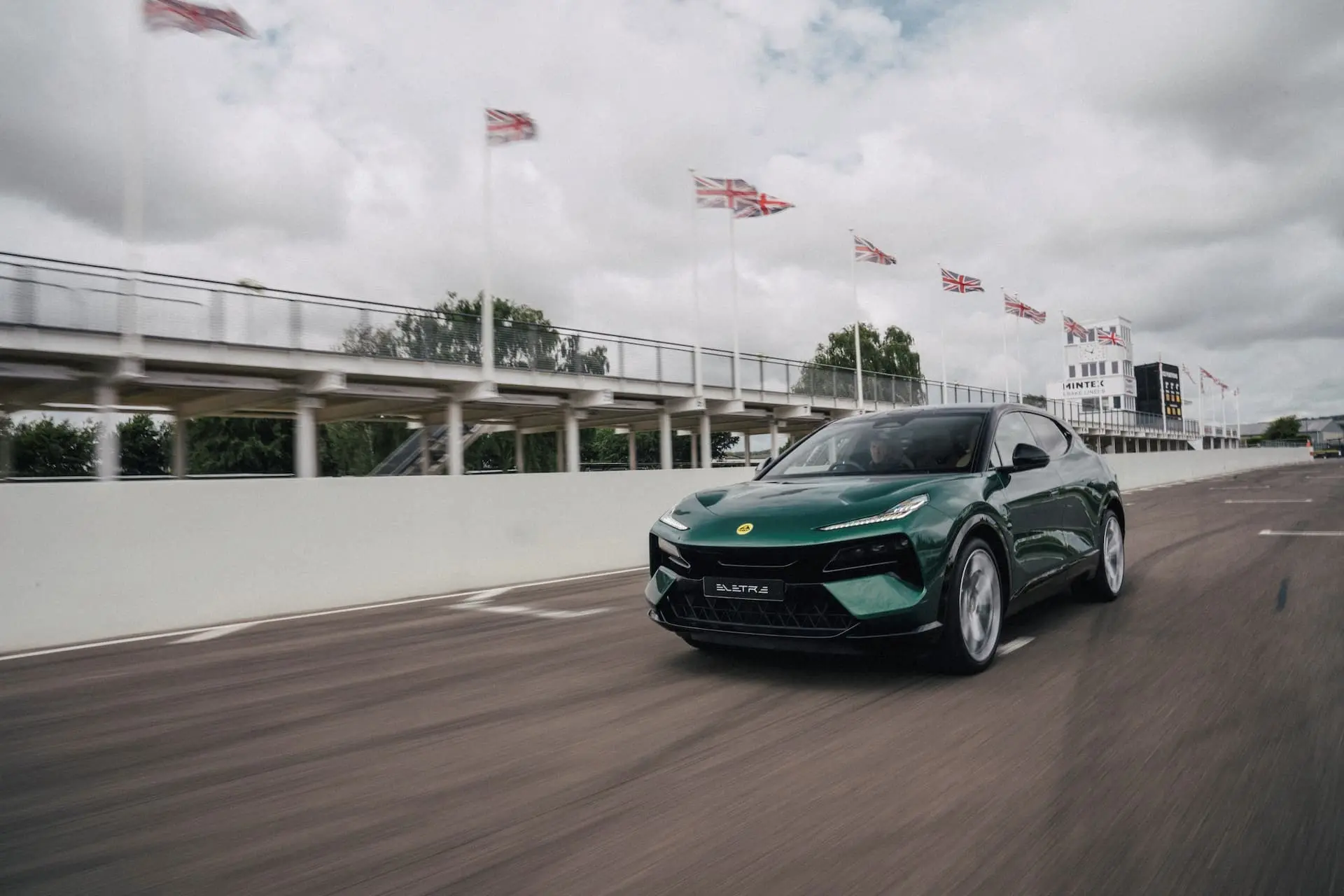 Lotus Eletre First Uk Customer Drives 1