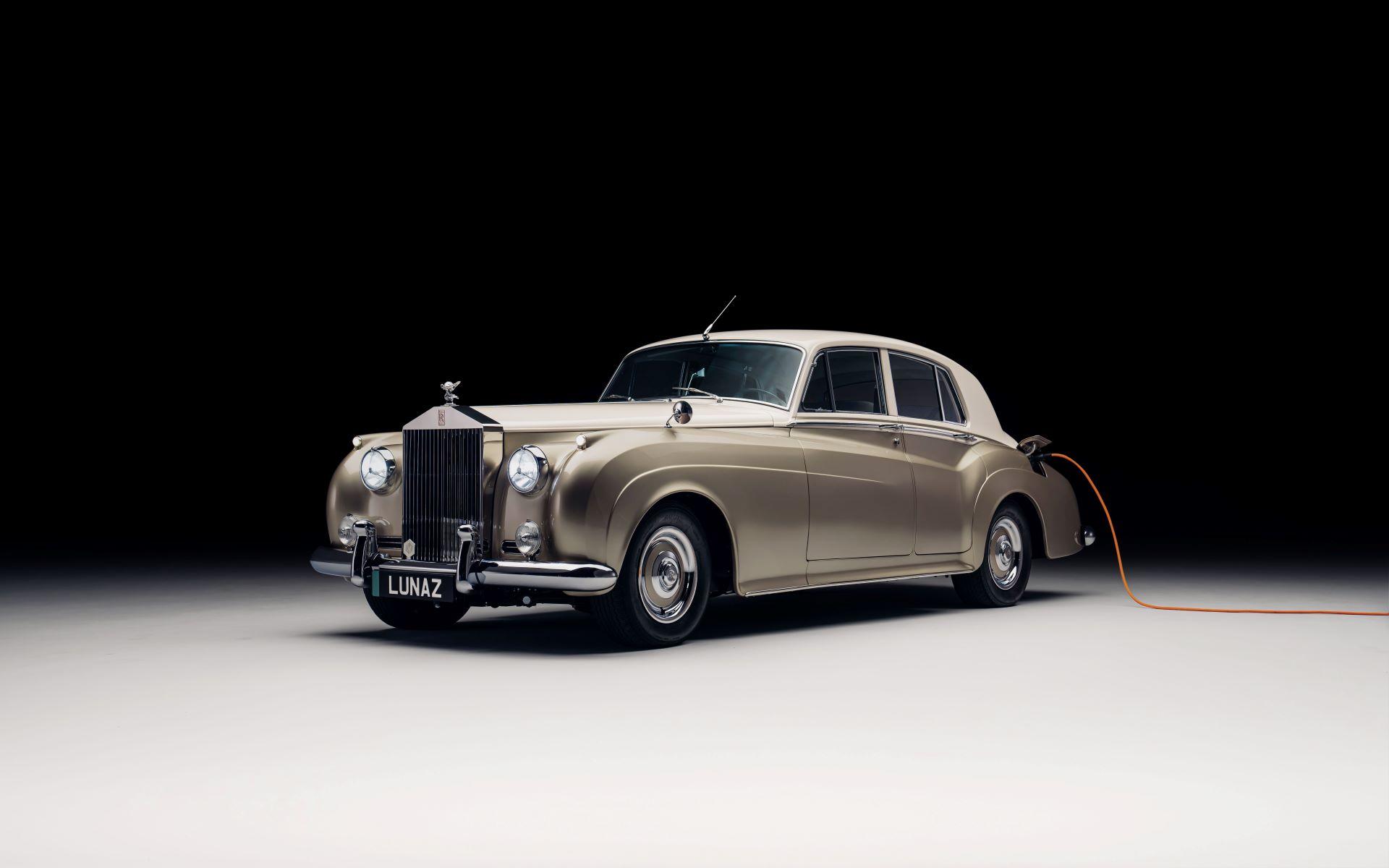 Lunaz debuts Hotel Programme with electric Rolls-Royce owned by Sophia Loren