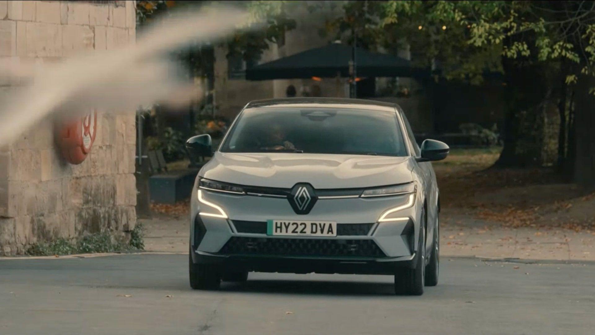 Renault Scenic Vision delivers an electrifying performance in hit Netflix series ‘Bodies’