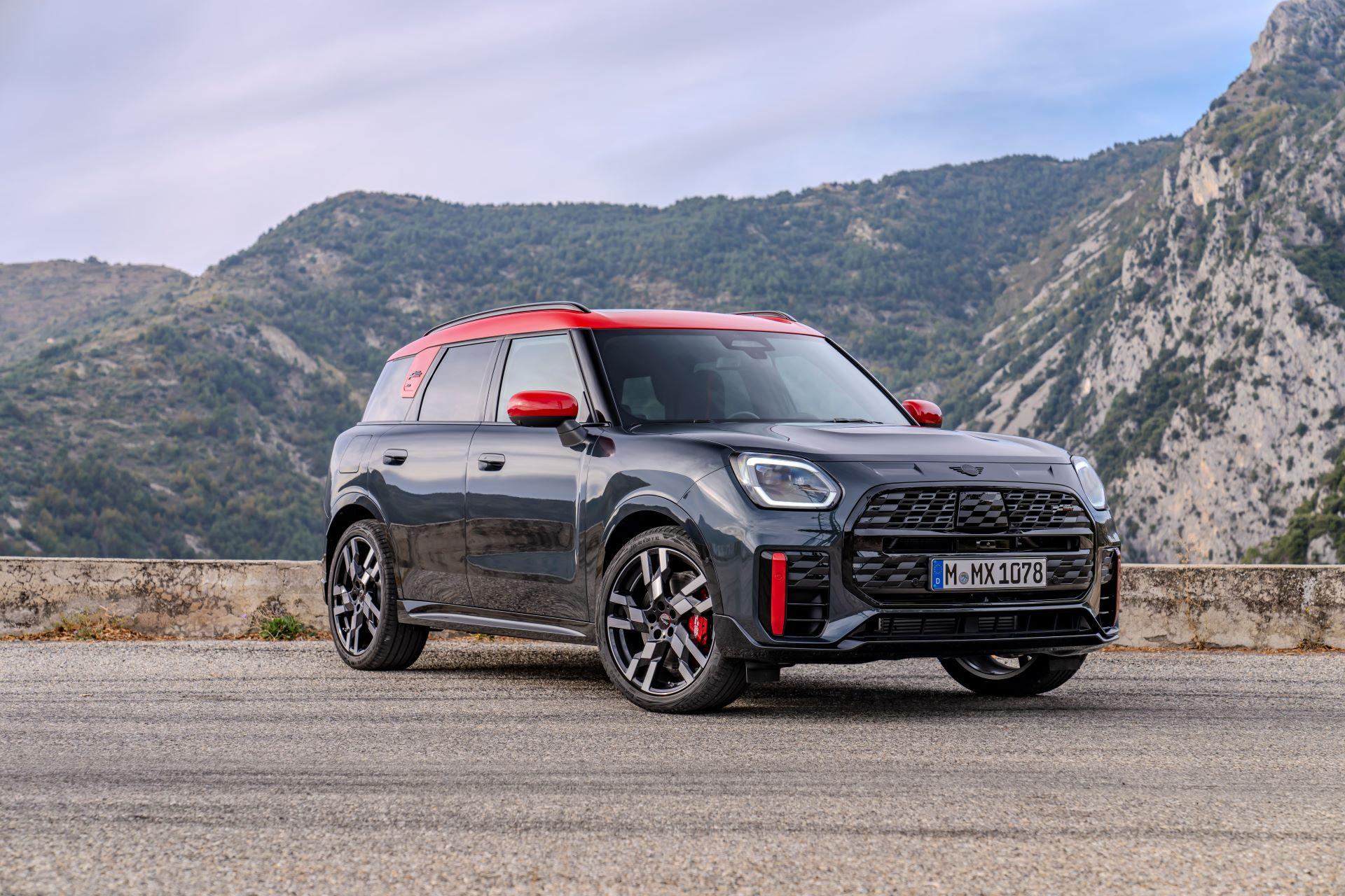 Powerful appearance and maximum performance: The new MINI John Cooper Works Countryman