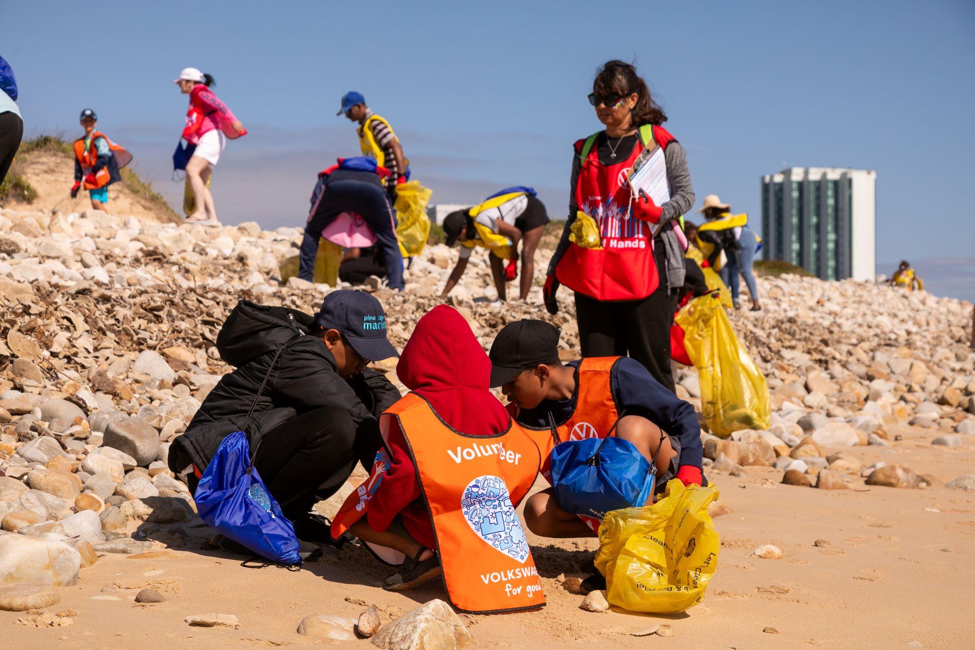VWSA employees roll up their sleeves to conserve the environment
