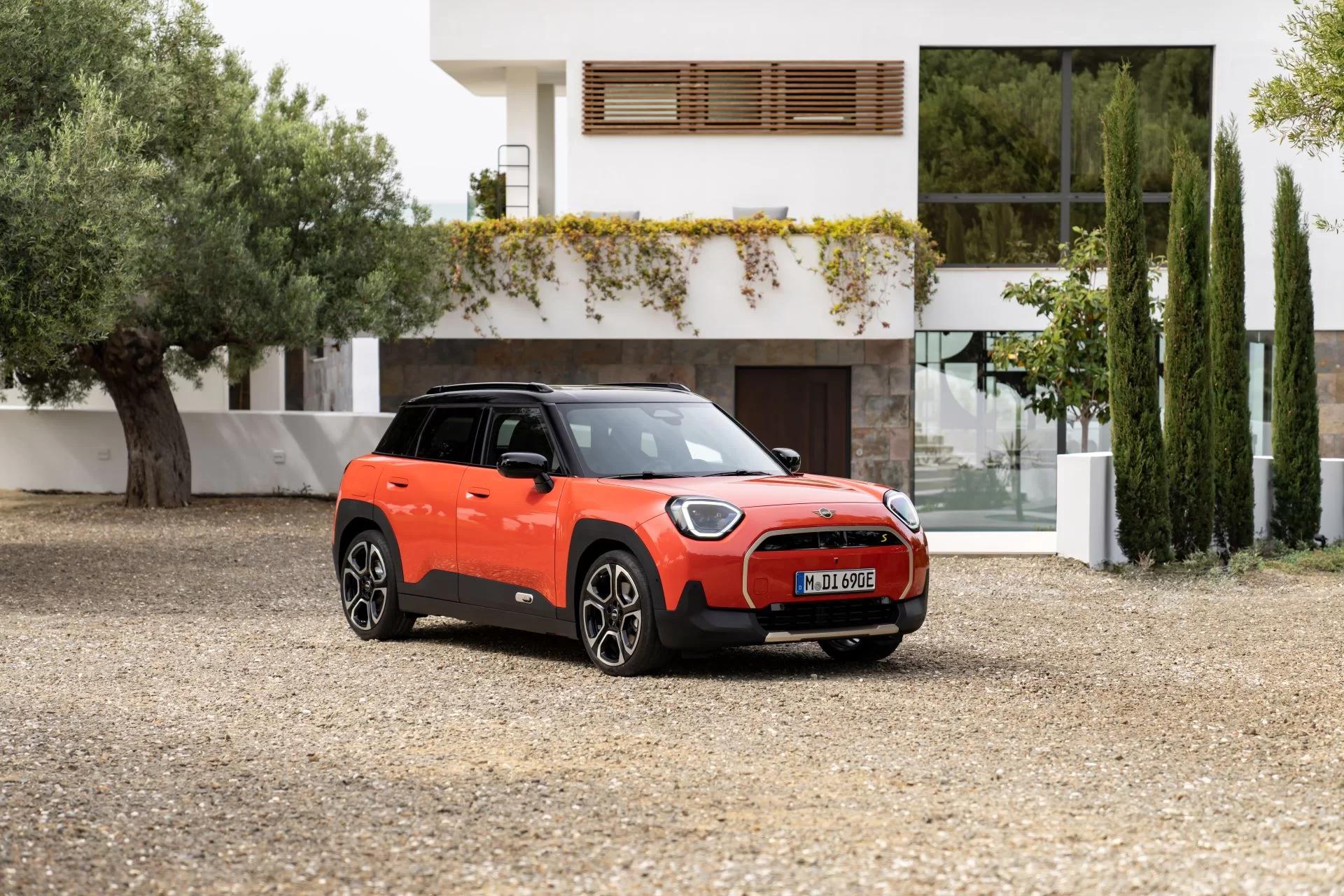 The MINI Aceman: Electrifying the Crossover Experience