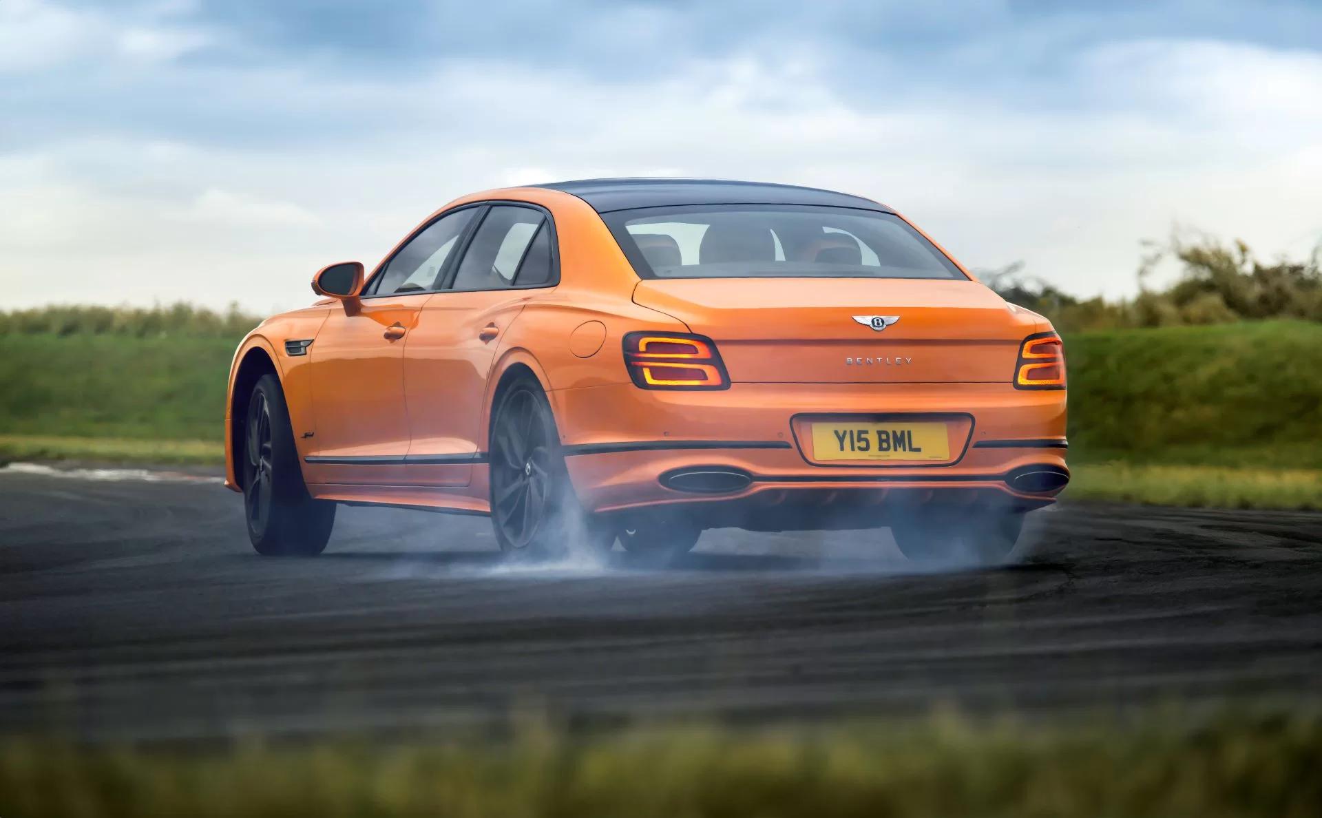 Bentley Unveils the New Flying Spur: A Four-Door Supercar Reborn with Ultra Performance Hybrid Powertrain