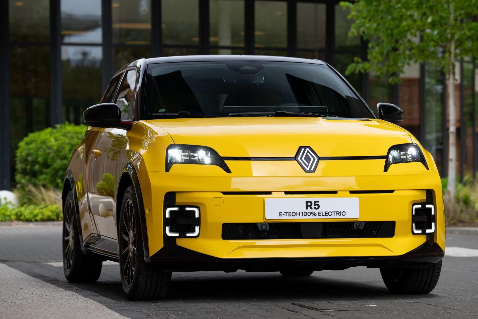 Renault 5 E-Tech 100% Electric: Awarded ‘One To Watch’ at 2024 Business Car Awards