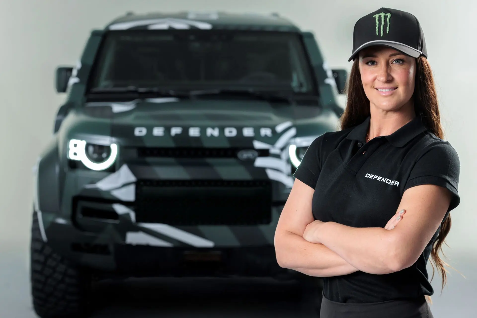 Defender Completes Stellar Driver Line Up With American Rally Icon Sara Price For 2026 Dakar Debut 1