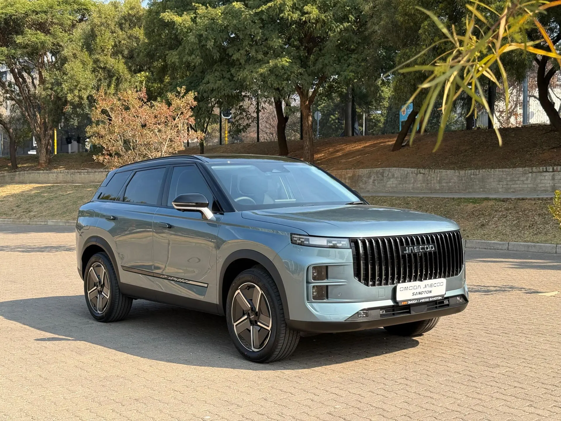 Digicars Powers Ahead With Luxury Plug In Hybrids From Omoda And Jaecoo