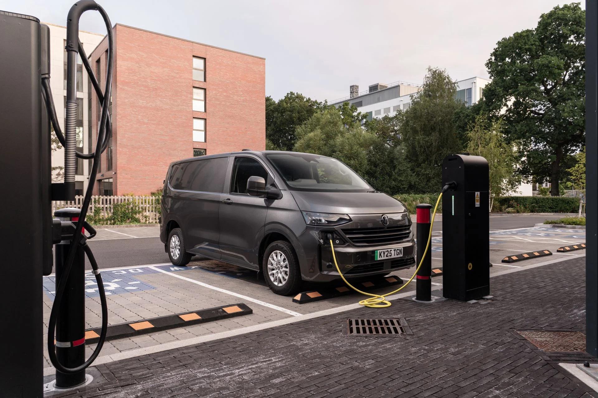 Majority of UK Van Drivers Ready to Switch to Electric, Volkswagen Research Finds