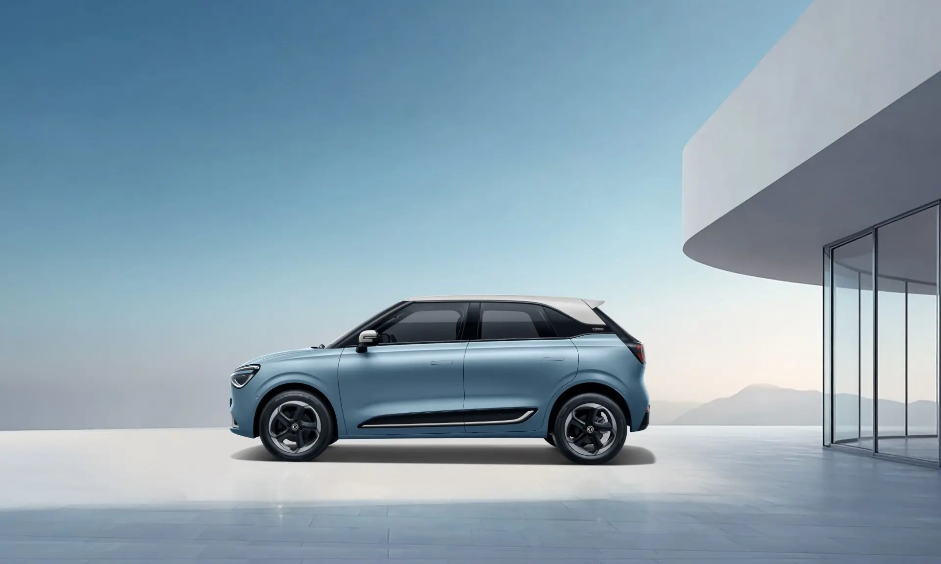 mUther Drives South Africa into the EV Era with New Xperience Hub