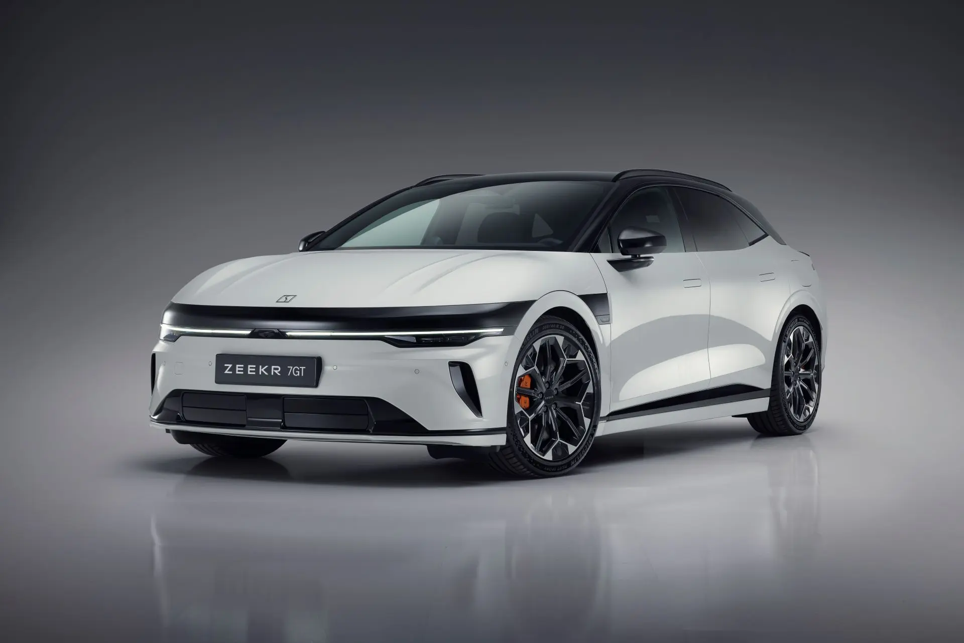 Zeekr 7GT Brings Driver-Focused Electric Performance to Europe
