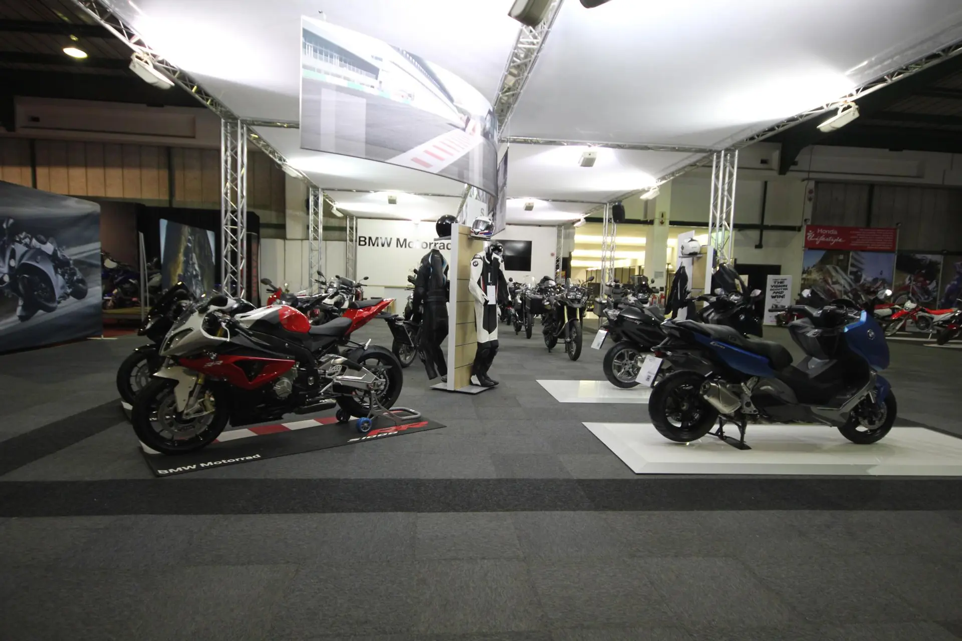 Bmw johannesburg motorcycle show 21