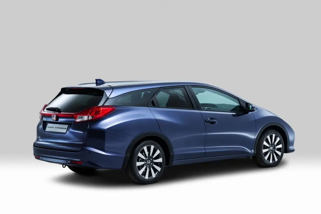 Honda civic tourer 10