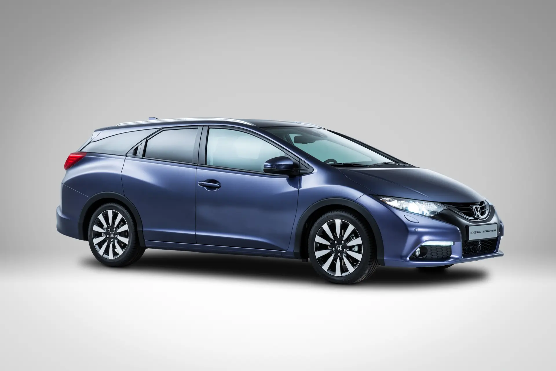 Honda civic tourer 12