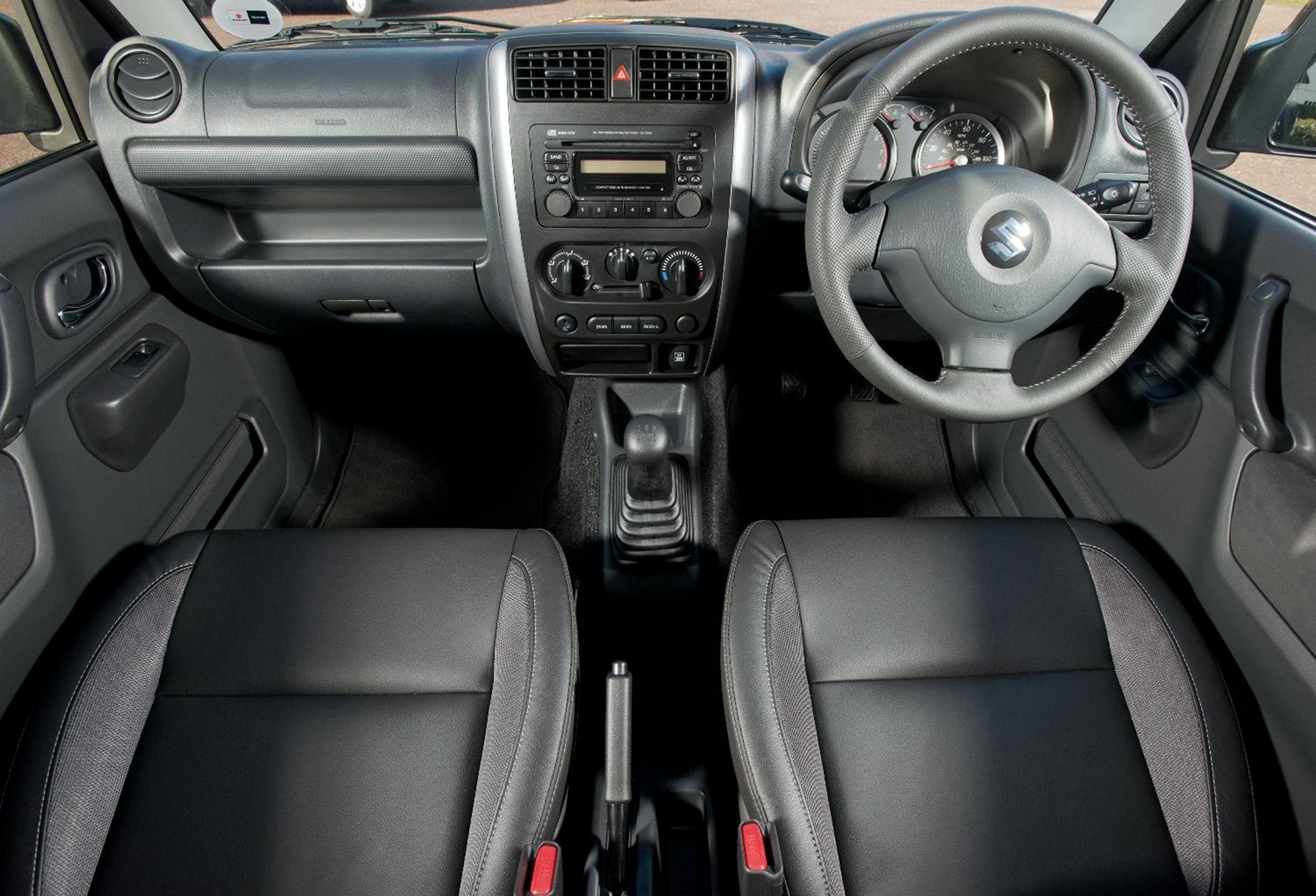 Suzuki Jimny Inside