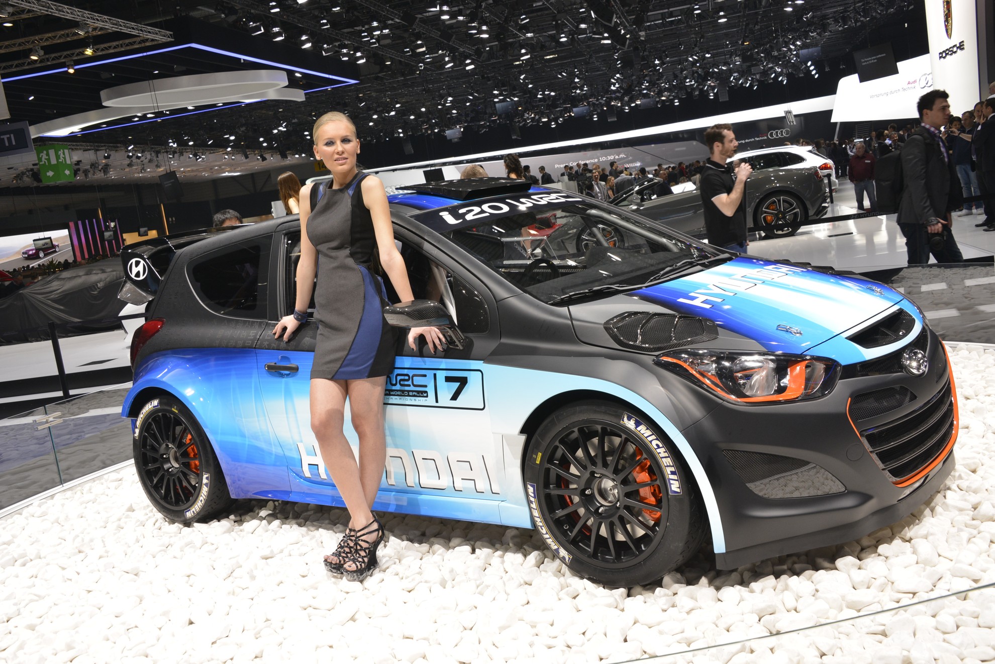 Car show girls geneva motor show 13