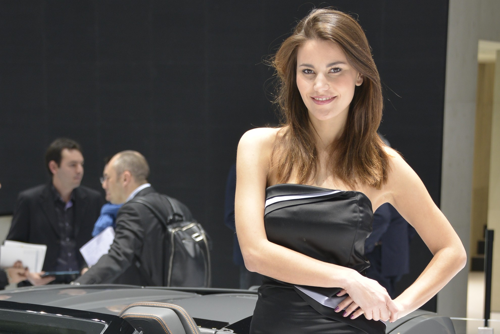 Car show girls geneva motor show 16