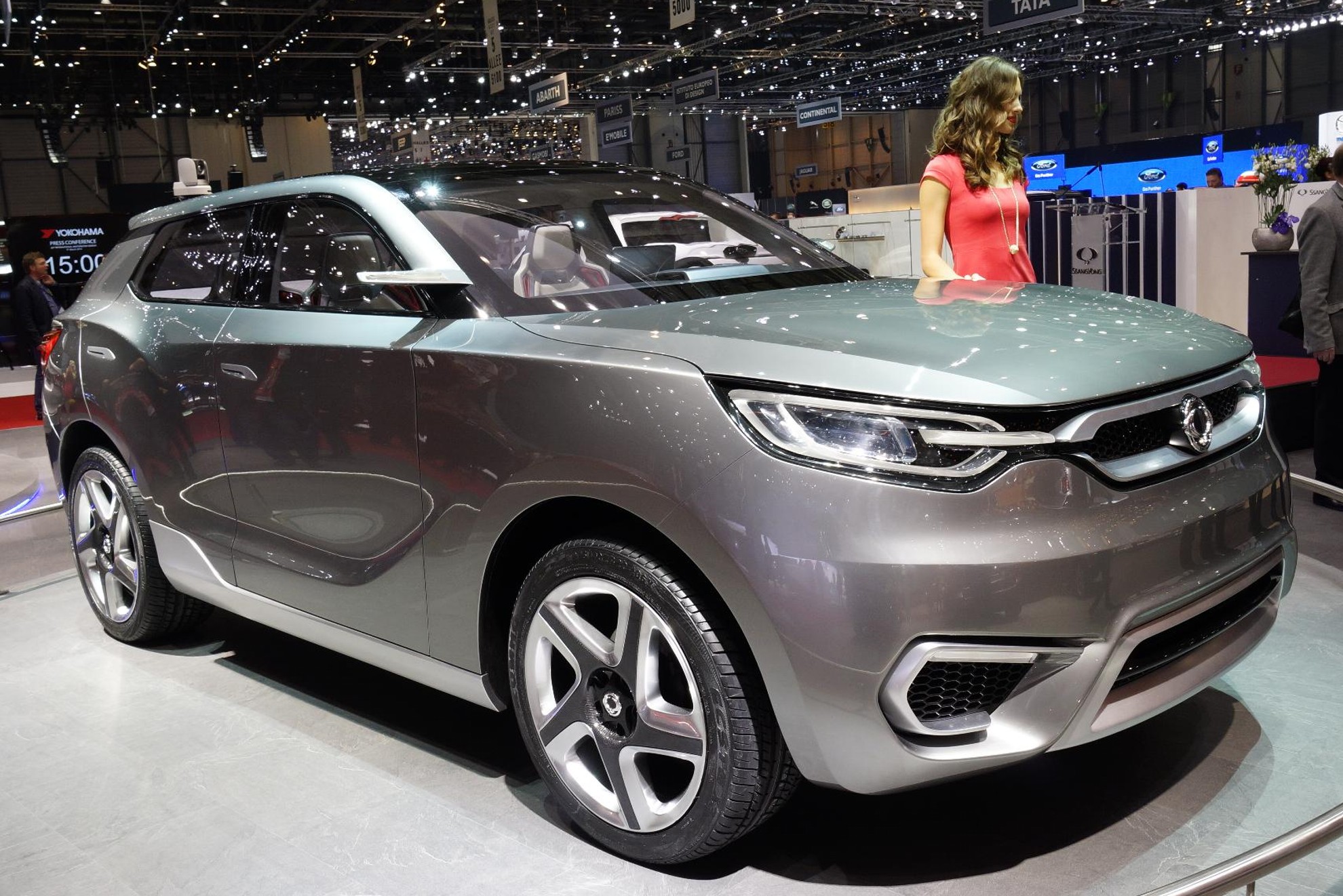 Car show girls geneva motor show 21