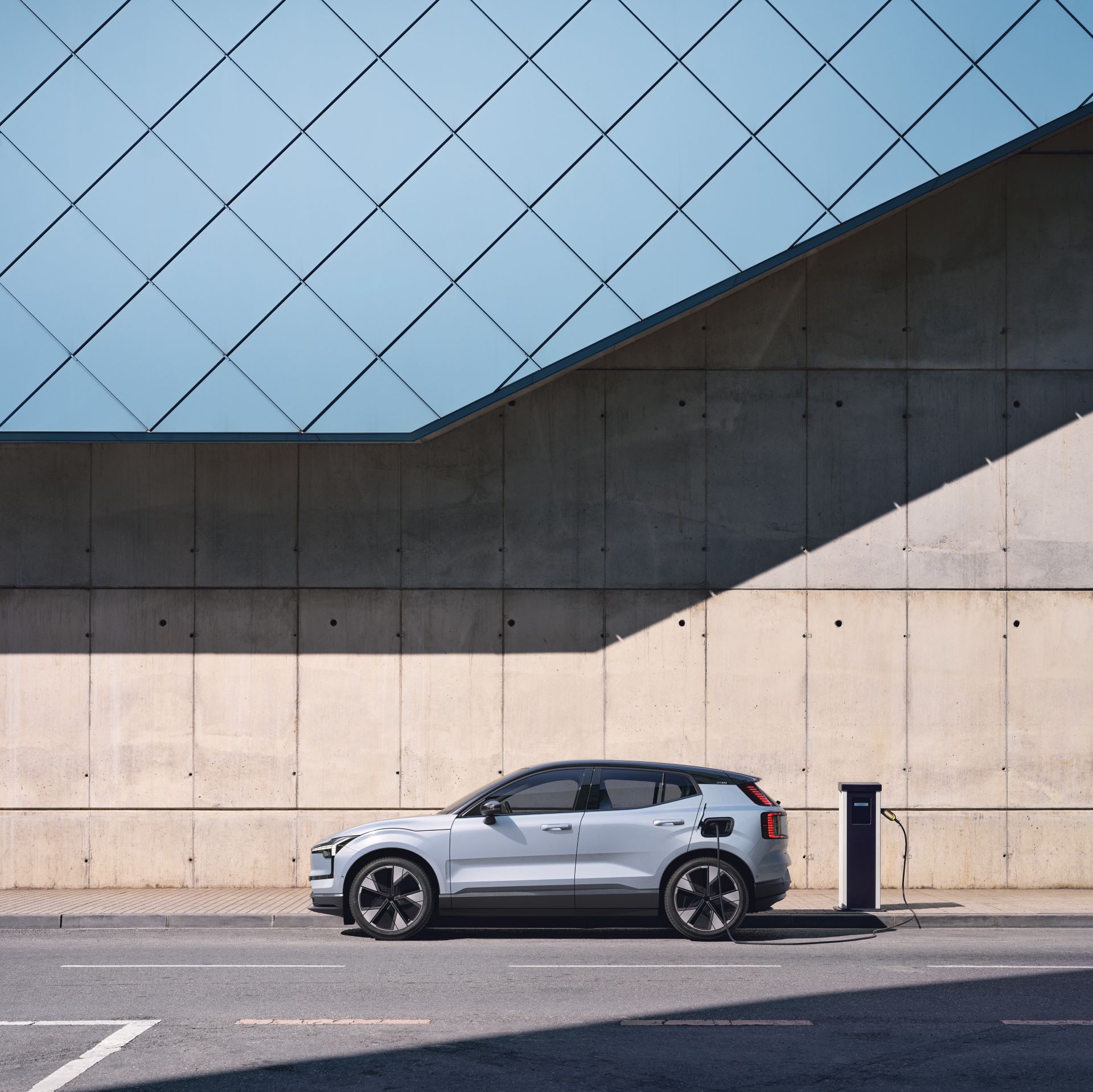 Volvo cars to build ex30 small suv in ghent as part of global production capacity boost 1