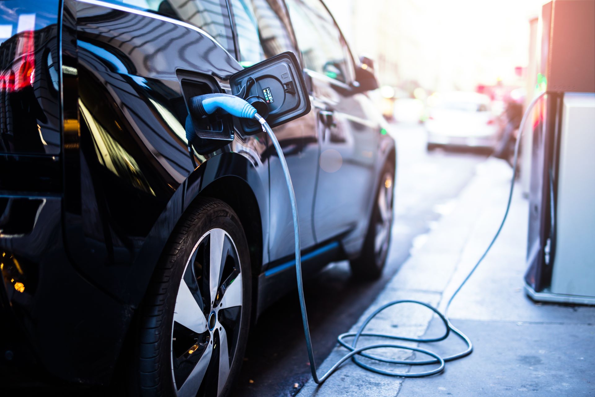 Drivers get to grips with ev safety during road safety week
