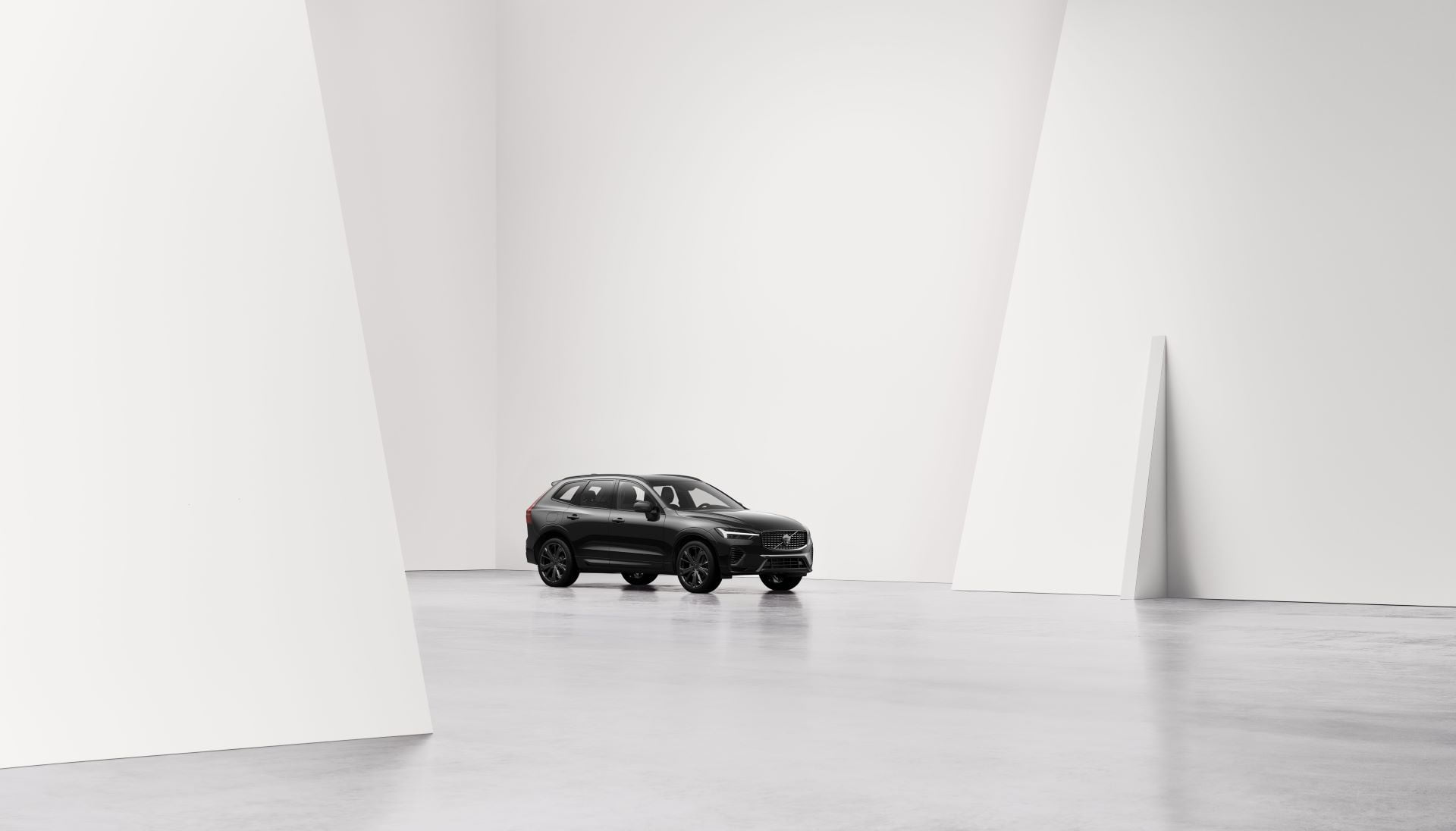 New black edition of ever popular volvo xc60 now on sale in the uk