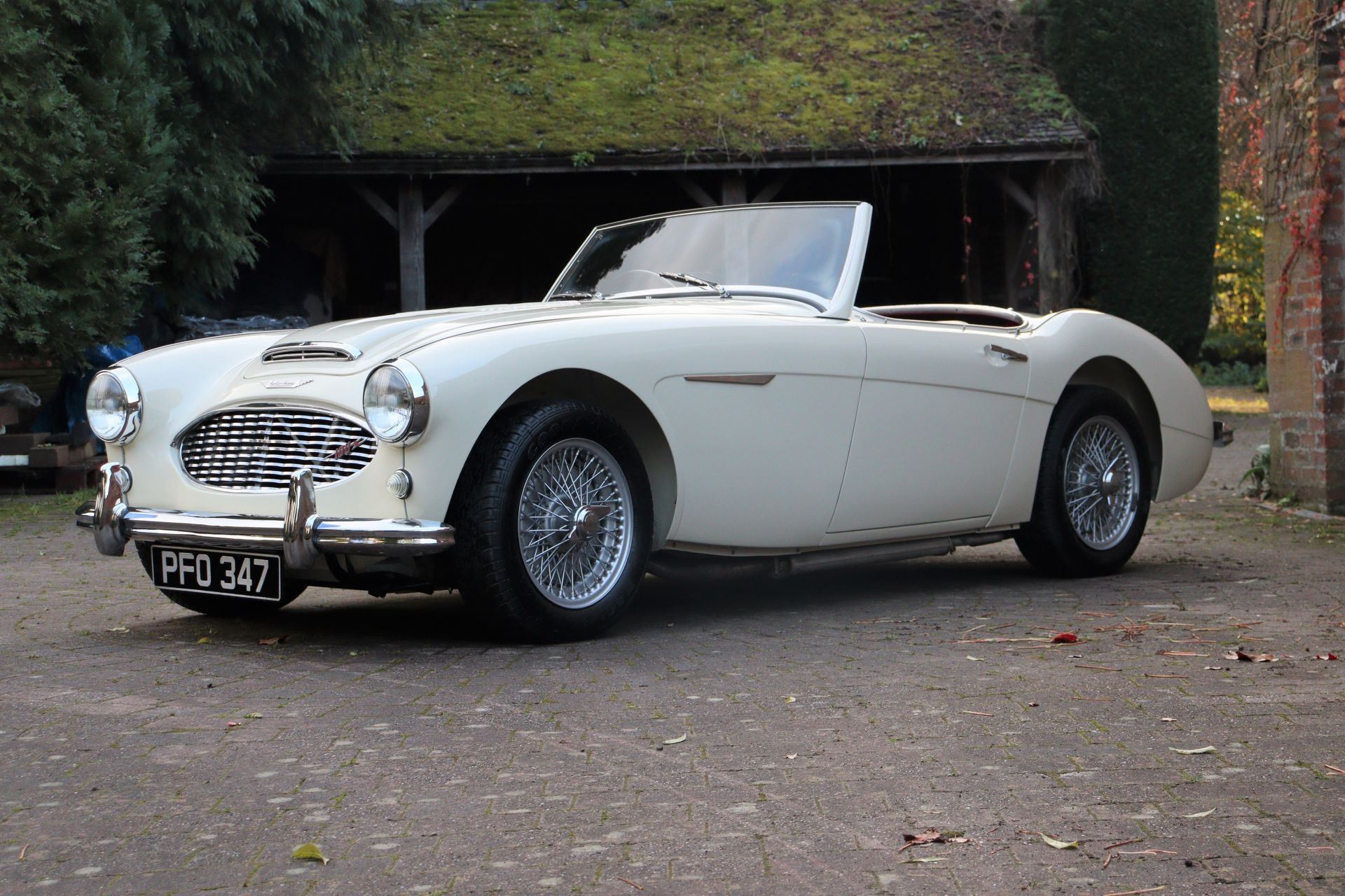 Patsy burt jaguar among one and a half million worth of classics sold by h h classics 1
