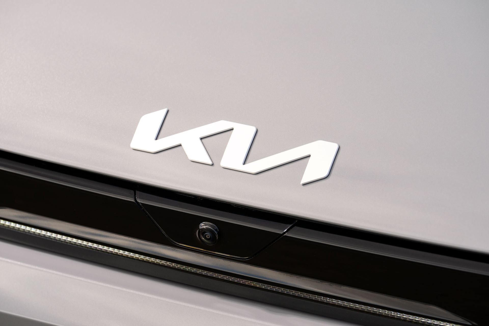 Kia Uk Crowned Carmaker Of The Year At The 2024 Motor Trader Industry Awards