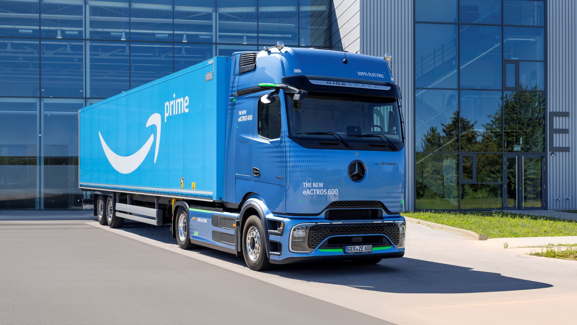 Amazons Game Changing Order Of Mercedes Benz Eactros 600 Marks A Milestone In Sustainable Transportation