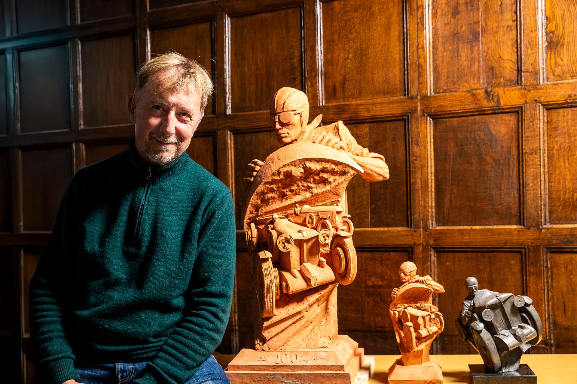 New College Oxford Commissions Paul Day For Iconic Mg Sculpture