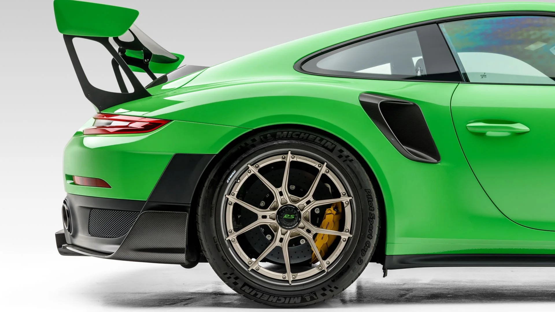 Dymag Borbet And Aim Forge Strategic Alliance To Revolutionise Carbon Hybrid Wheel Technology