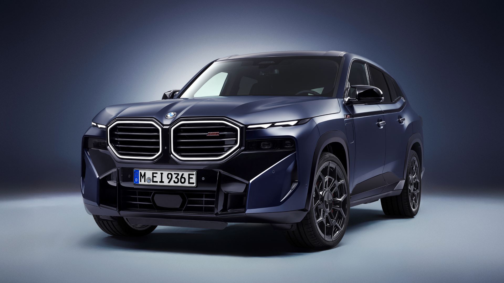 Bmw Refines Xm Line Up With Label Model Leading As V8 Flagship 1
