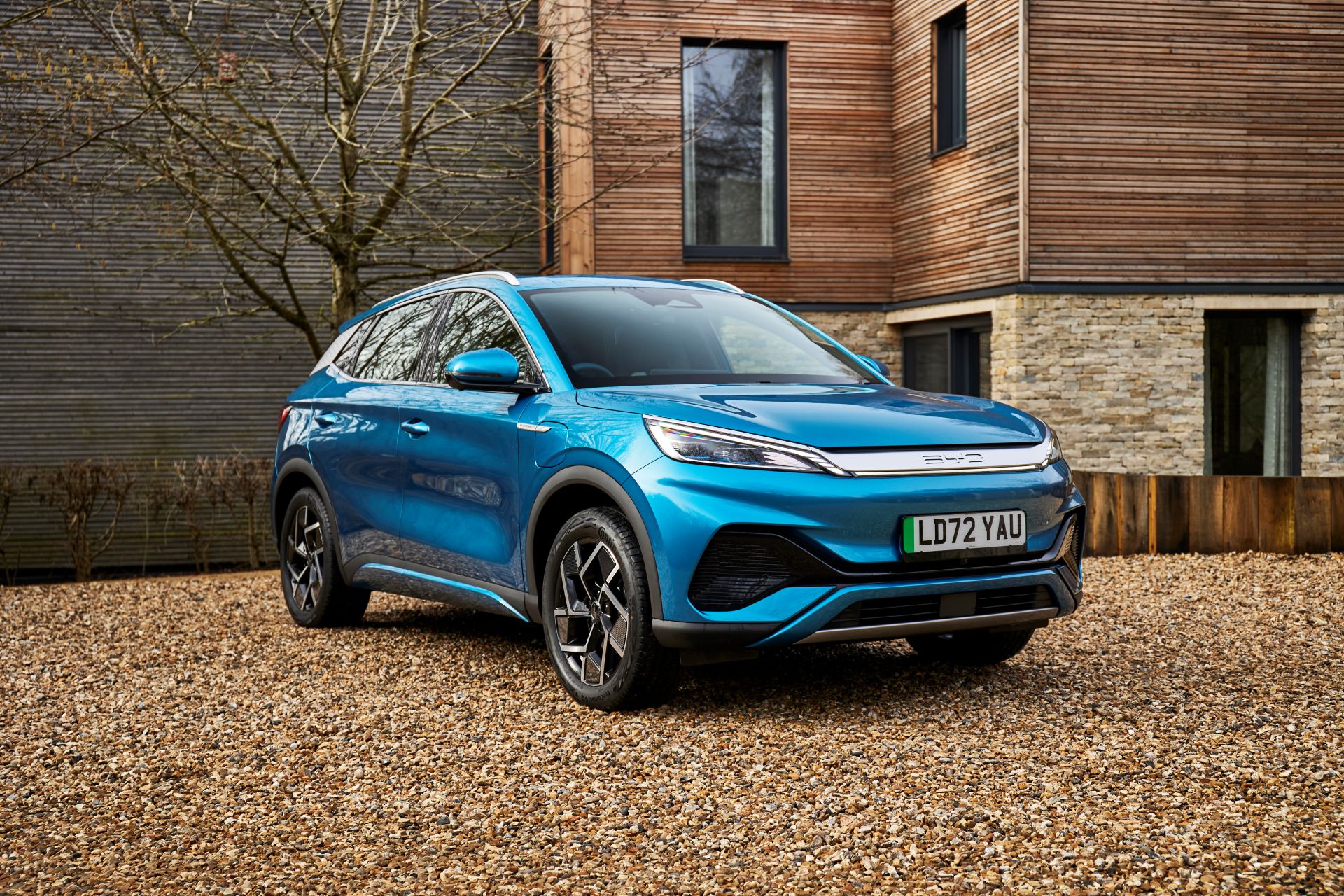 Byd Voted Most Loved Brand By Uk Drivers At 2025 Autotrader Awards