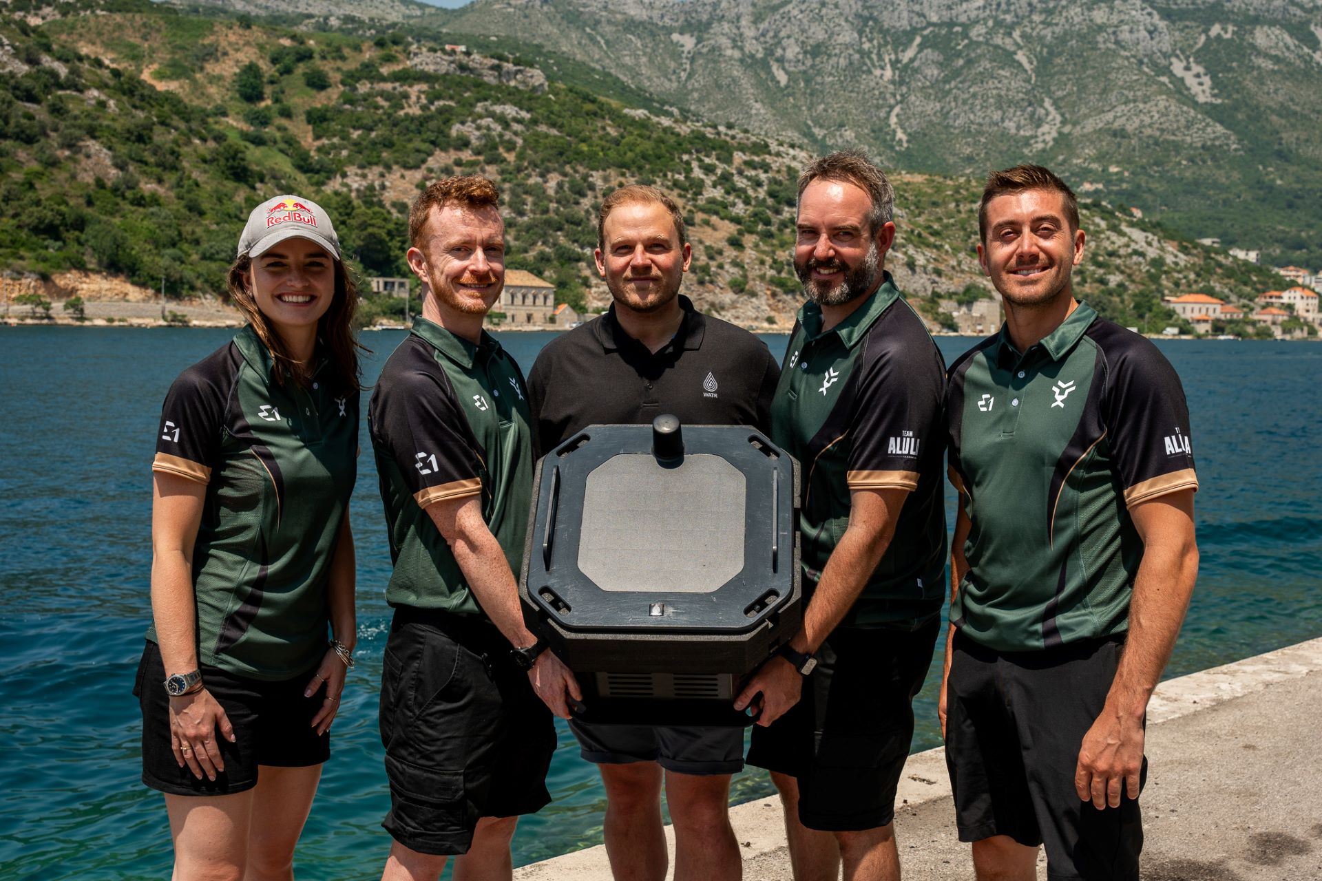 Team Aiuia And Watr Join Forces To Set A New Standard For Environmental Responsibility In Electric Powerboat Racing
