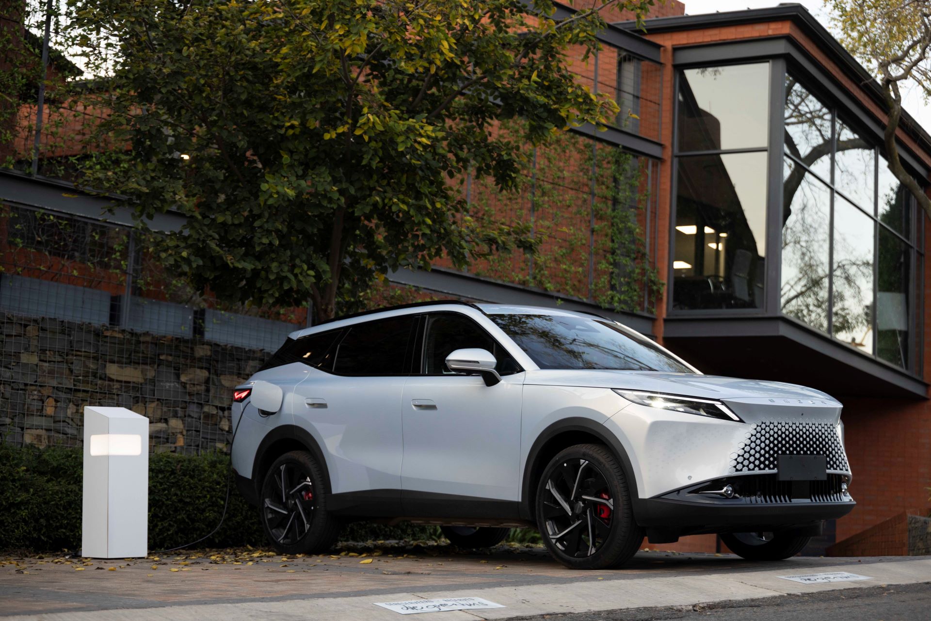 Omoda Jaecoo Accelerate South Africas Electrified Future With Powerful New Nev Line Up