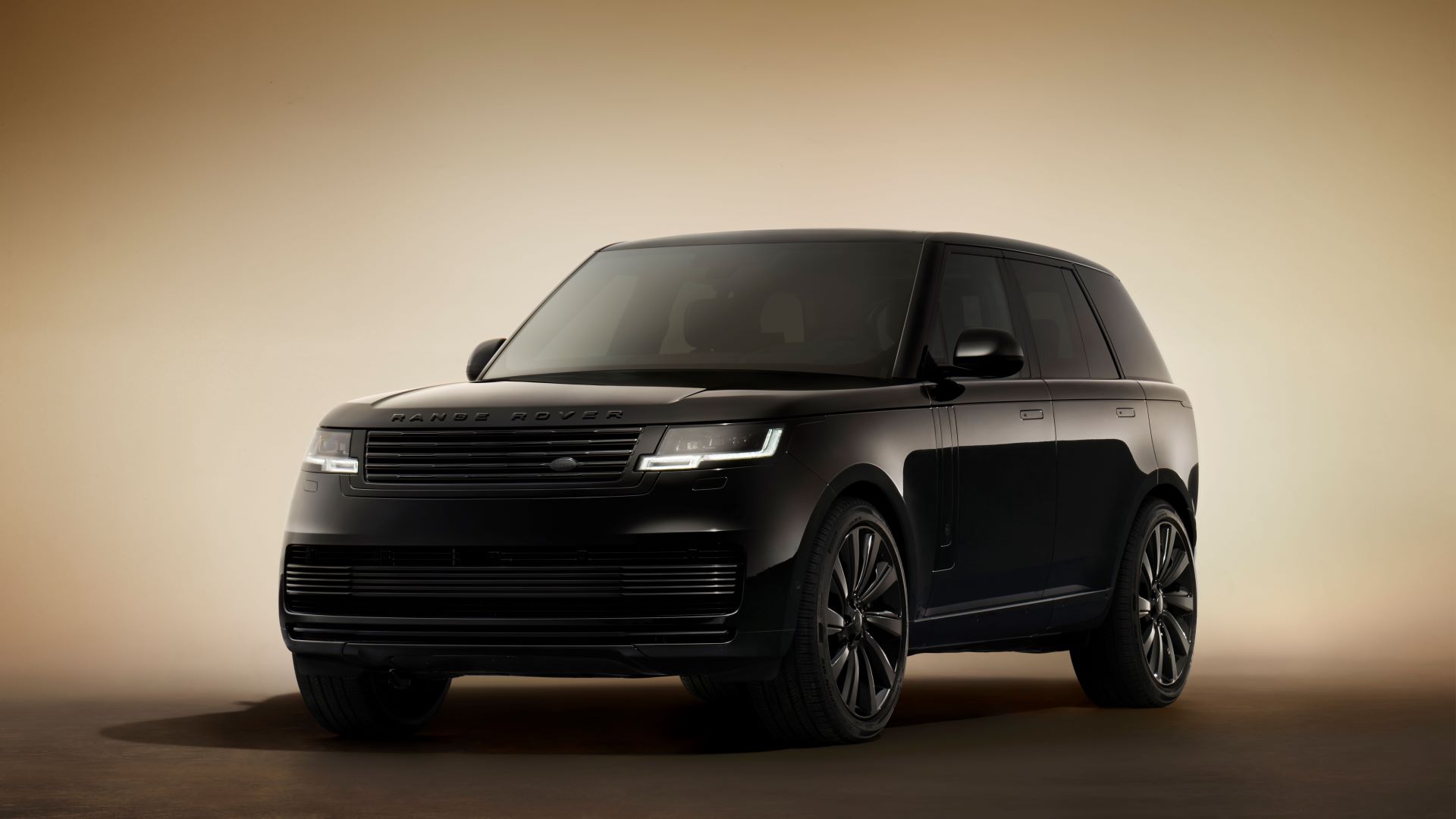 Refined To The Core The All New Range Rover Sv Black Redefines Modern Luxury