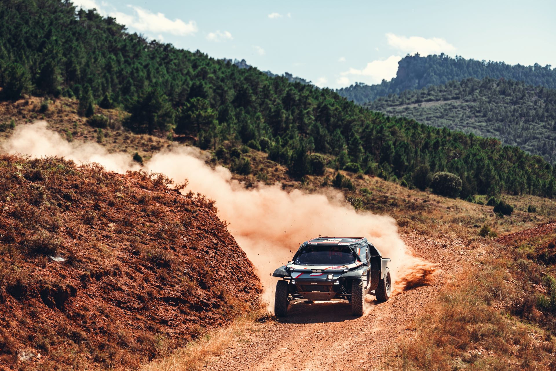 Dacia Sandriders Gear Up For Thrilling Iberian Challenge As Fia World Rally Raid Returns