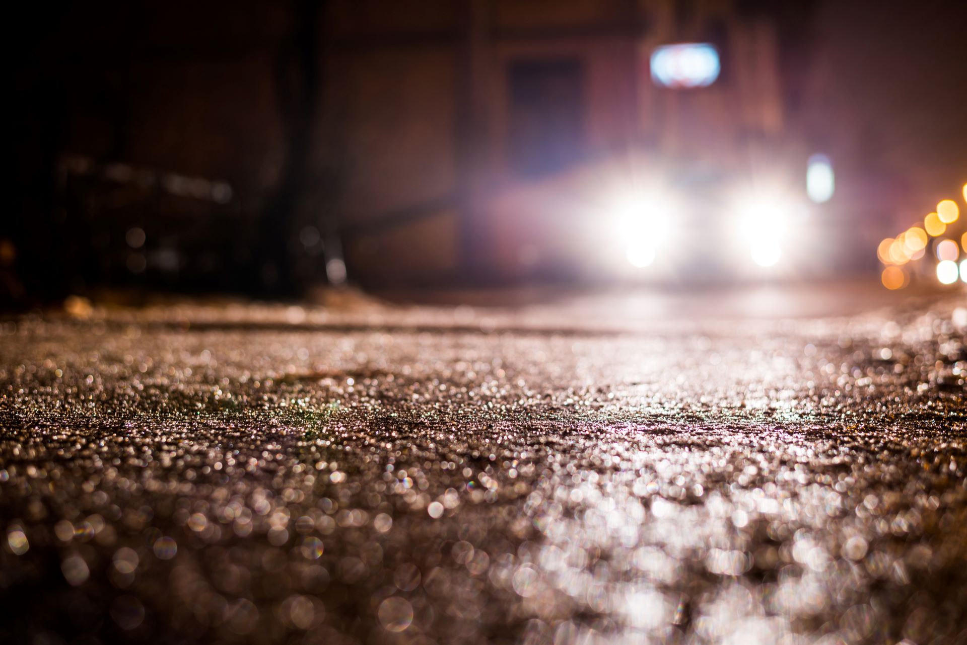 See and be seen gem motoring assist urges drivers to prioritise vision as darker evenings return